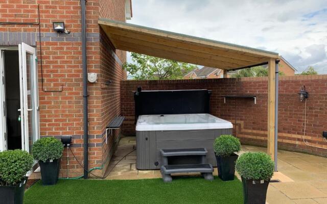 Romantic Break for 2 with Hot Tub