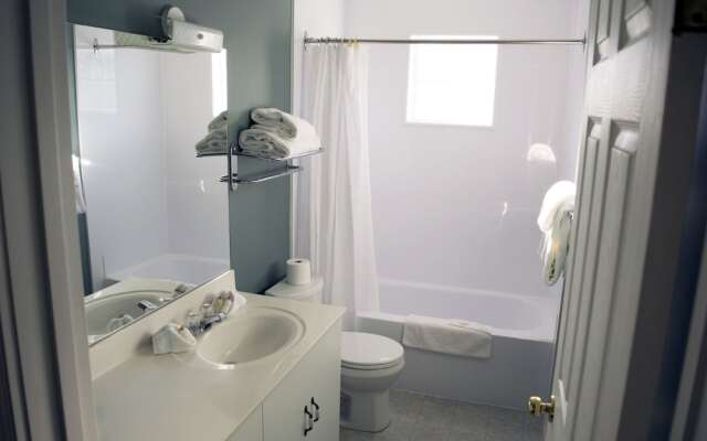 Banff Boundary Lodge