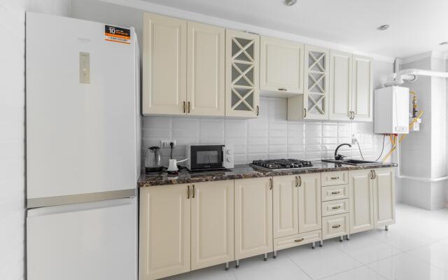 Aura на улице Братьев Темировых 69/1