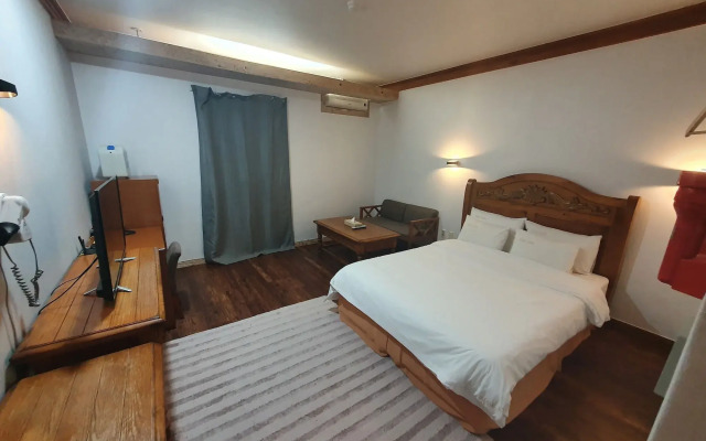 Suanbo Hotel Screen