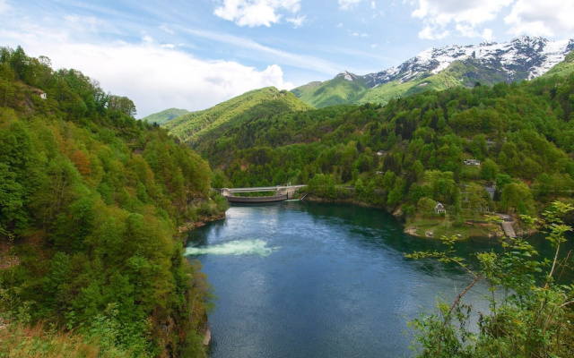 Mountain Views In Camedo