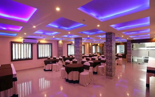 The Dolphin Palace By OYO Rooms