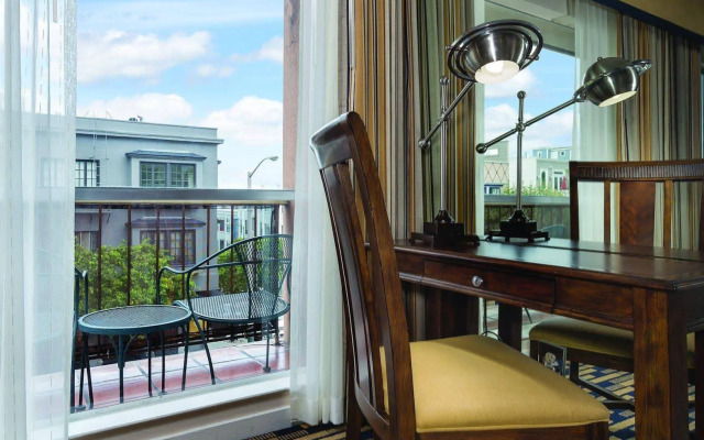 Suites At Fishermans Wharf