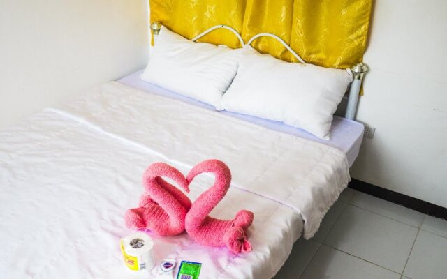 Luna Oslob Travellers Inn