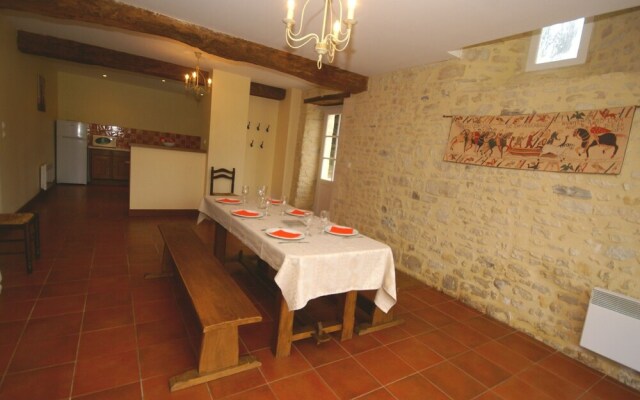 Cozy Farmhouse in Maisons With Fireplace