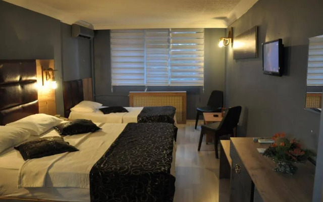 Grand Gold Hotel