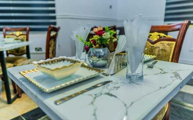 Gallani Suites Hotel