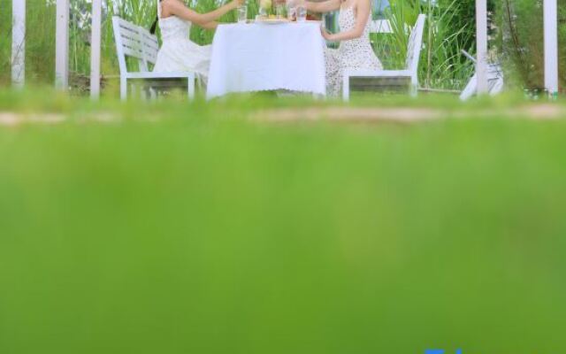 Yewang Su Lake View Light Luxury Hostel