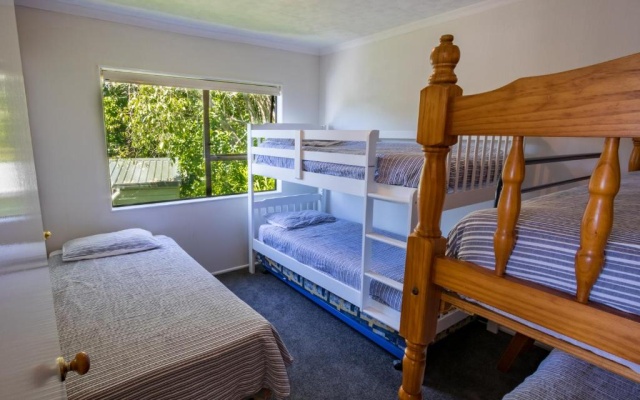 Tidal Treasure - Collingwood Holiday Home – Guest Rooms – Golden Bay