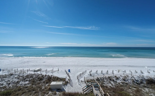 Renovated Home Near Beach and Shopping