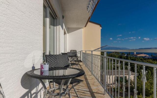 Apartman Crikvenica 30218 - Mira