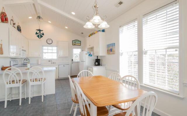 Sea Glass by Oak Island Accommodations