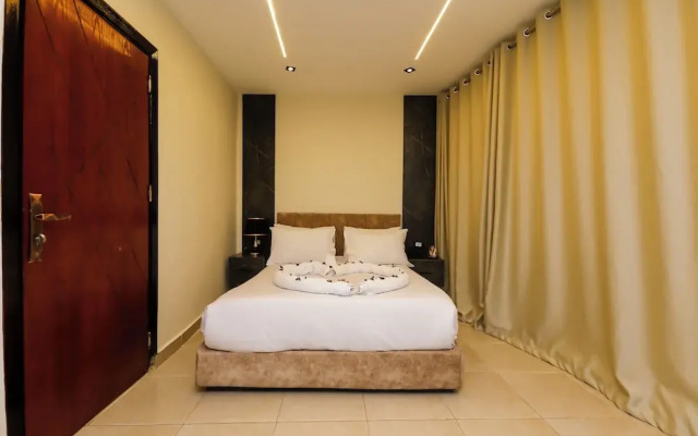 Taj pyramids view inn