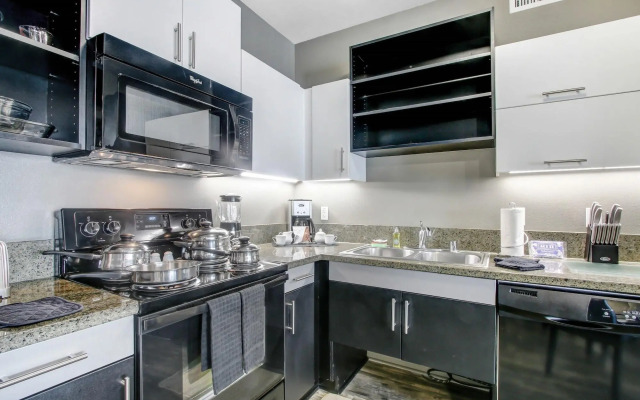 Global Luxury Suites at Marina Del Rey