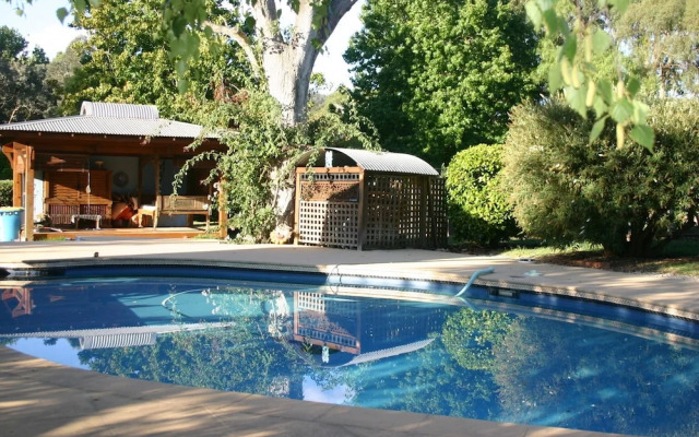 Riverhouse at Howqua Dale