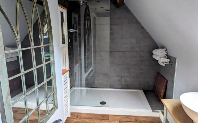 Worralls Grove Guest Farm House