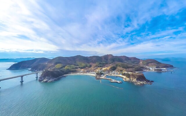 Geoje Monet's Garden Pension