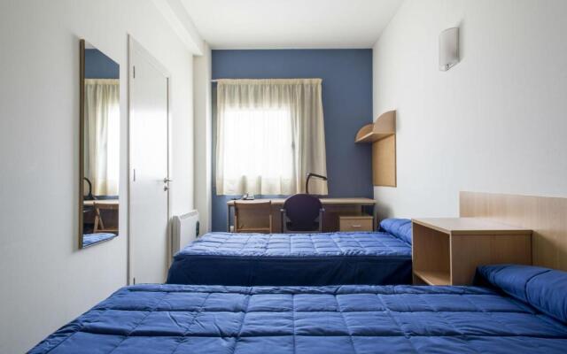 Residencia Universitaria Resa As Burgas - Centro Adscrito a REAJ - Campus Accomodation