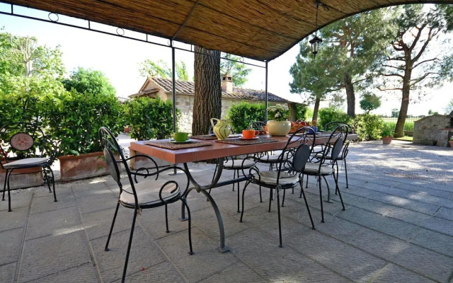 Villa in Tuscany With Pool Near Cortona