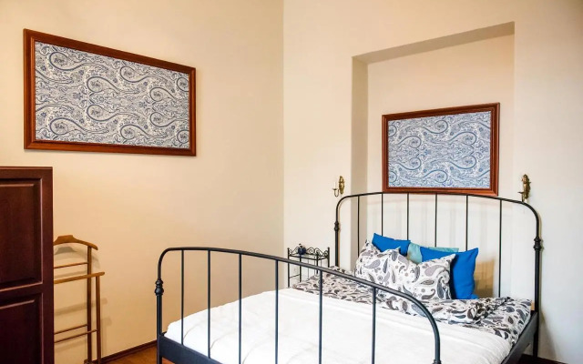 Indigo Apartment With Free Parking