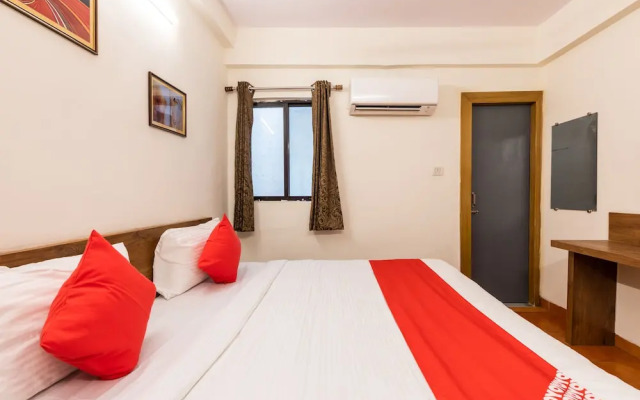 OYO 28360 Hotel Rajdeep