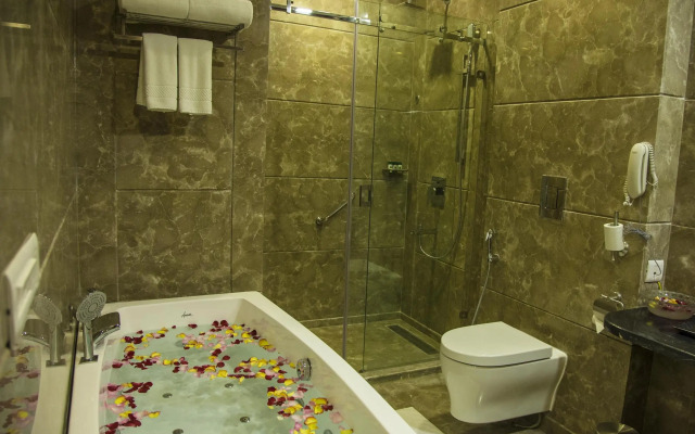Golden Tulip Neemrana