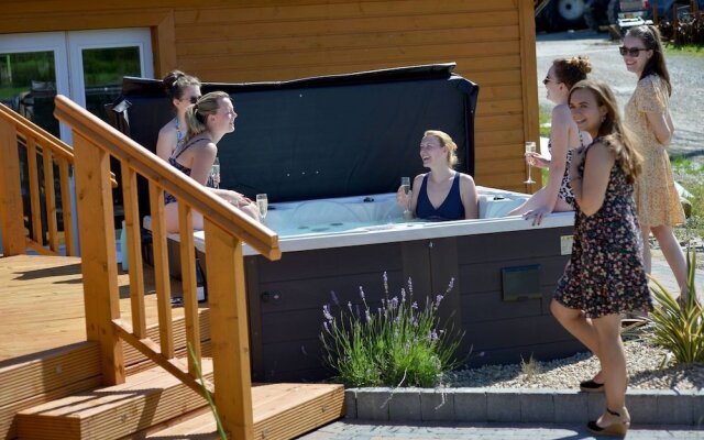 Dulrush Fishing Lodge and Guesthouse