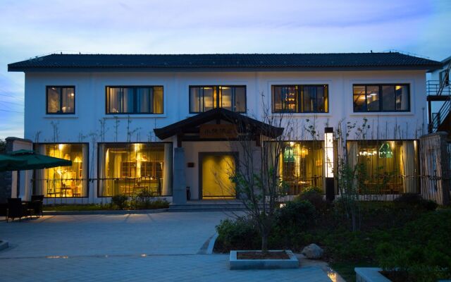 Seclusion Scenery of Tangquan Hotspring