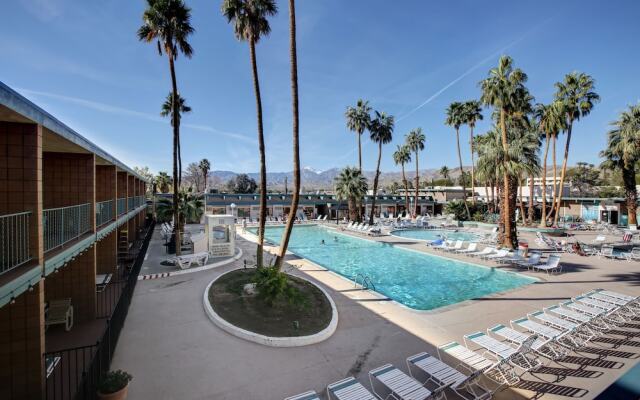 Desert Hot Springs Spa Hotel