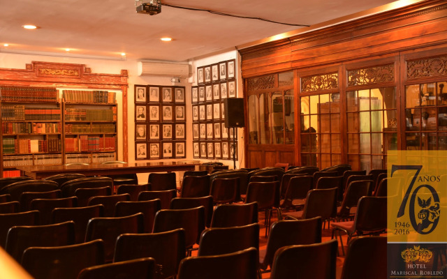 Hotel Mariscal Robledo