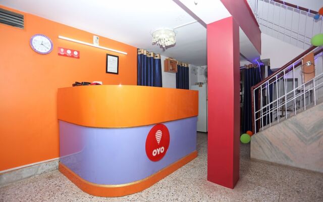 OYO 10994 Hotel Luxury INN