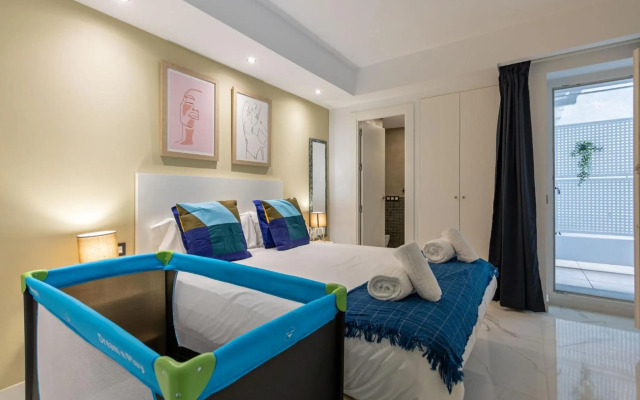 Lujan Deluxe Suites by Valcambre