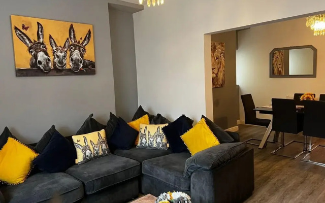 Stay in Comfort , Completely Renovated