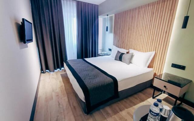 Polek Hotel