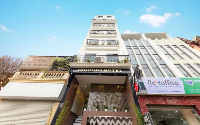 OYO 1011 Orchids 4 Hotel