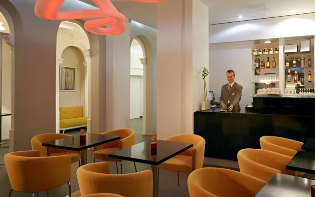 FortyPlusOne Hotel