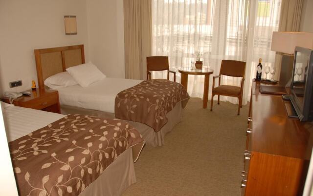 Hotel Raices