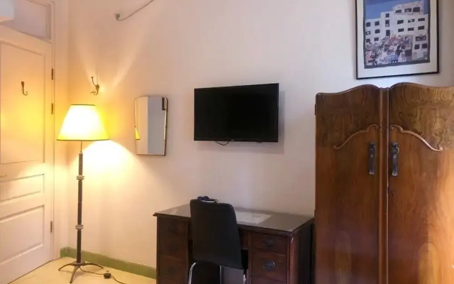 Rothschild Tel-Aviv Studio
