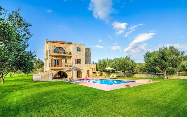 Villa Ostria Near Georgioupolis - 3bd 2ba