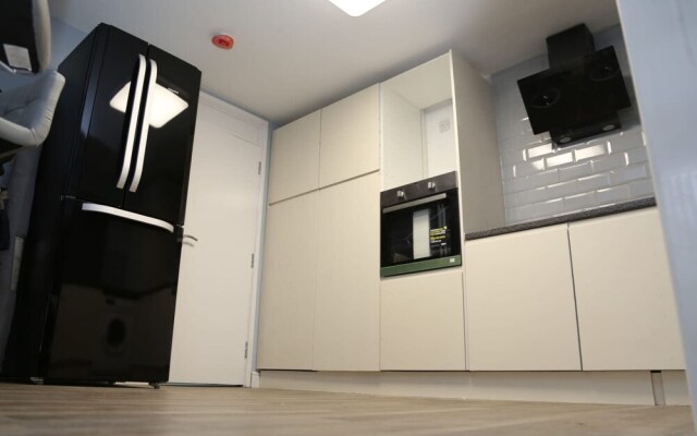 Room in House - A A Guest Room7