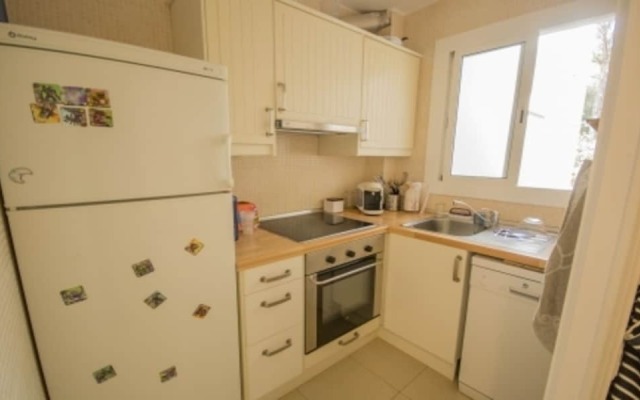 Apartment - 2 Bedrooms with Pool - 104677