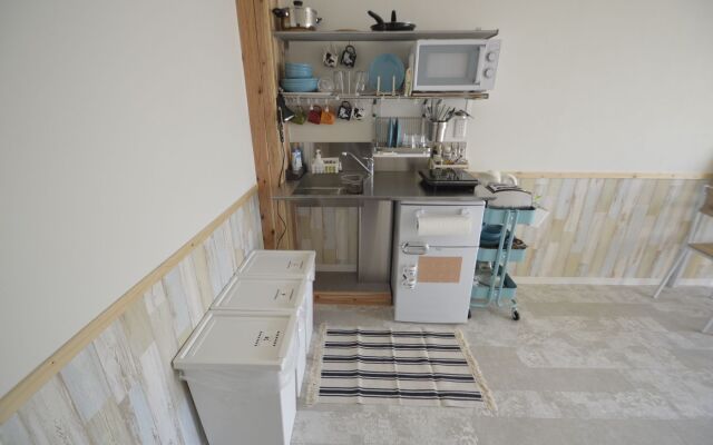 R Guest House - Hostel