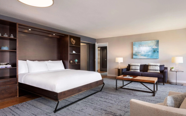 Hotel Champlain Burlington, Curio Collection by Hilton