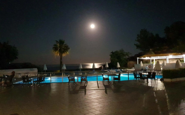 Karavados Beach