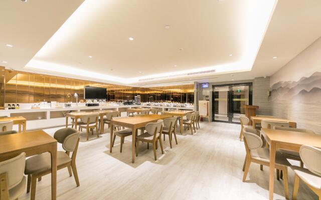 Hanting Hotel Xinchang Dafo Temple