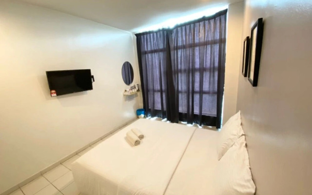 One One 08 Hotel Sungkai