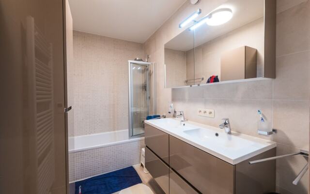 Moorea City Center Apartment