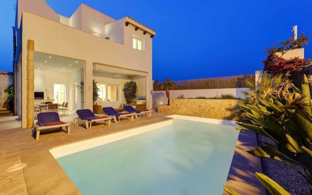 Villa Miguel Angel