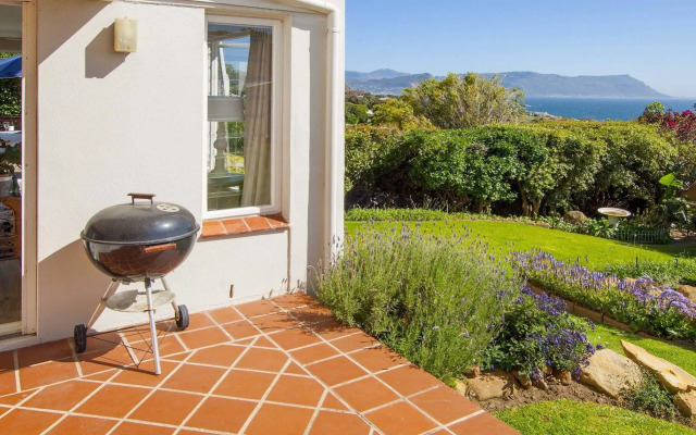 Restio Garden Studio