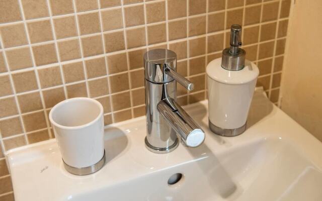 Bright 2Br Flat With Good Links To City Centre